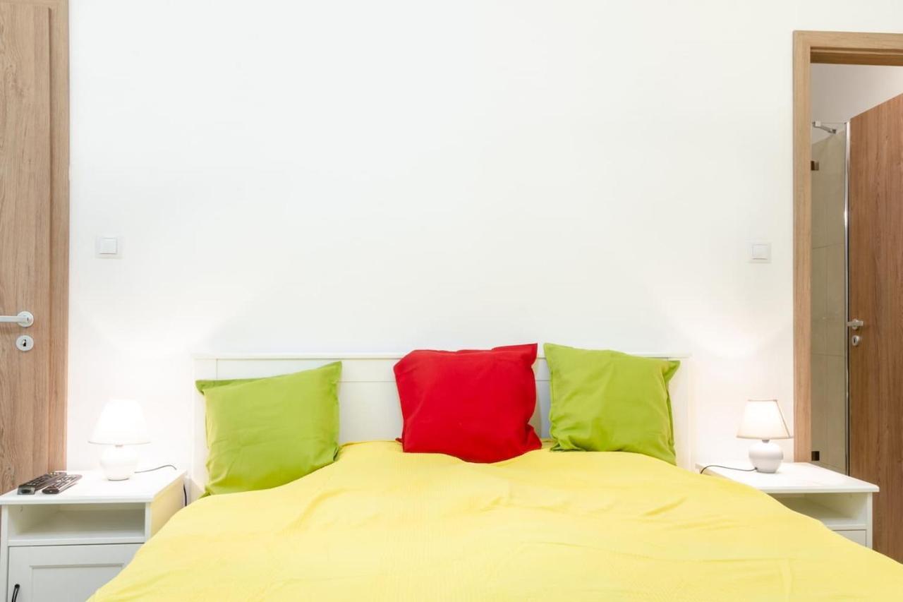 3 En Suit Bedroom Flat In The Main Centre For 6Ppl, 3Bdr,3Bthr,Ac Budapest Esterno foto