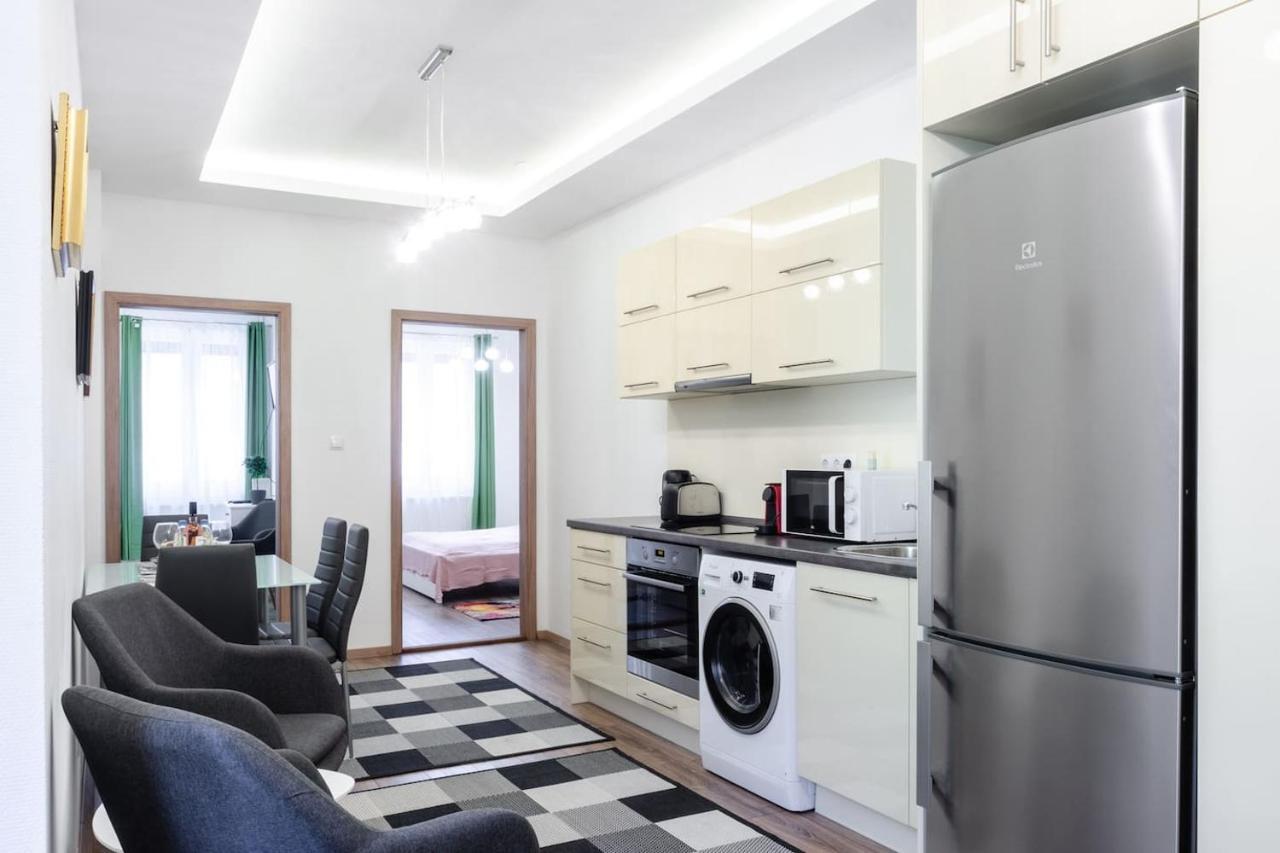 3 En Suit Bedroom Flat In The Main Centre For 6Ppl, 3Bdr,3Bthr,Ac Budapest Esterno foto